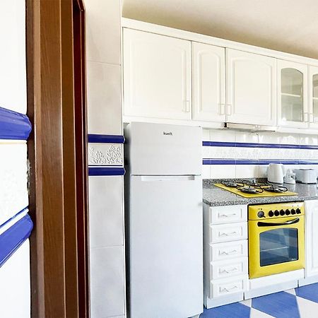 Yellow House Aveiro Smart Tv And Garage Exterior foto