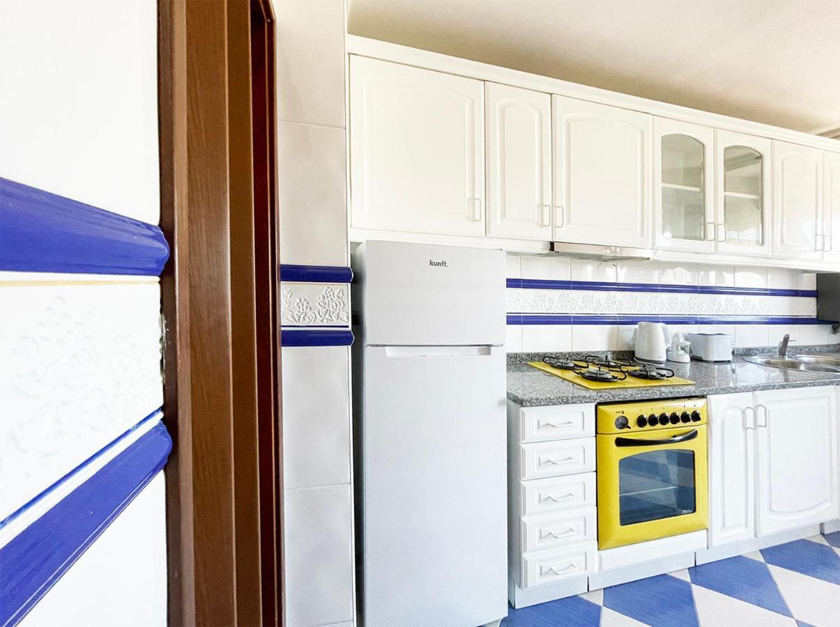 Yellow House Aveiro Smart Tv And Garage Exterior foto
